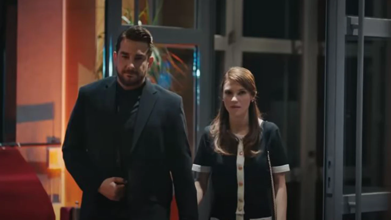 Yüsra Geyik kimdir, kaç yaşında? Yüsra Geyik Camdaki Kız dizisinde hangi rolde?